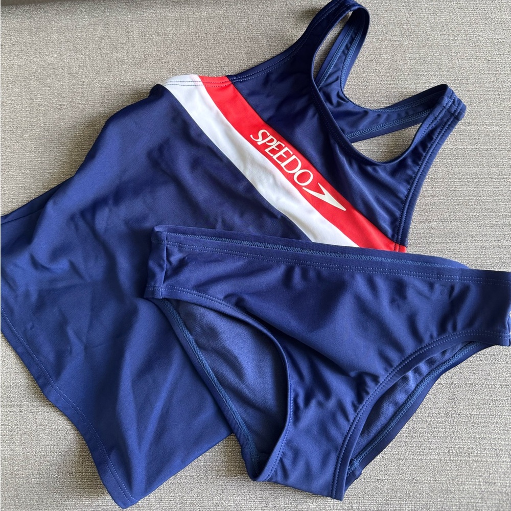 Speedo - 2 piece swimsuit - Girls size 10